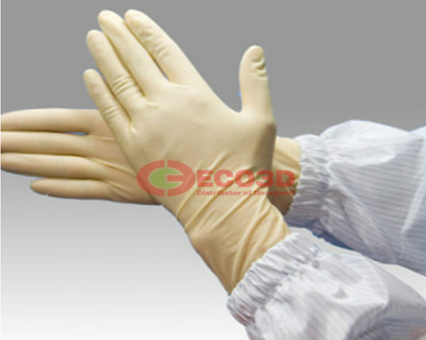 Ảnh có chứa tay, ngón tay, người, Găng tay bảo hộMô tả được tạo tự động