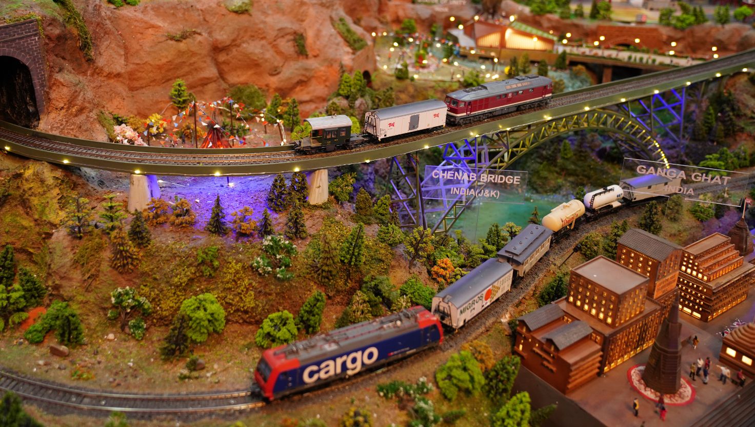 Commercial Model Train Layout Manufacturing Services.jpg