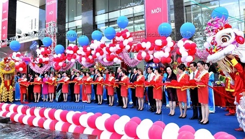 khai truong.jpg