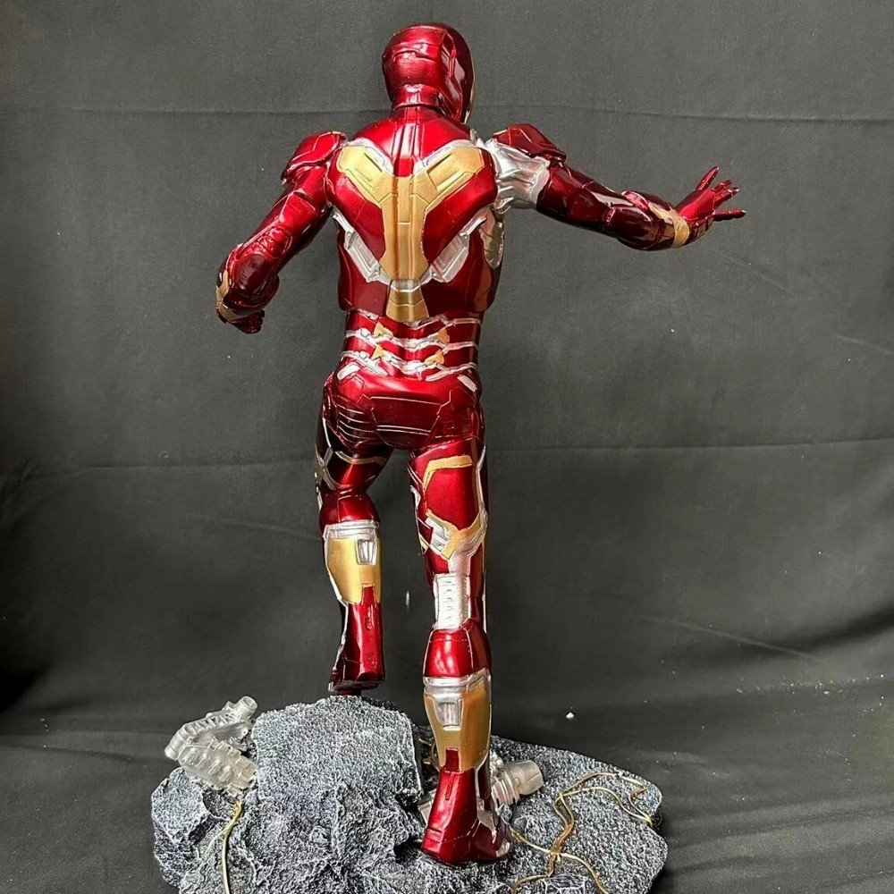 Mô Hình Avenger Người sắt Iron Man chiến đấu siêu ngầu cao 50 cm rộng 32cm nặng 5Kg - Figure A...jpg
