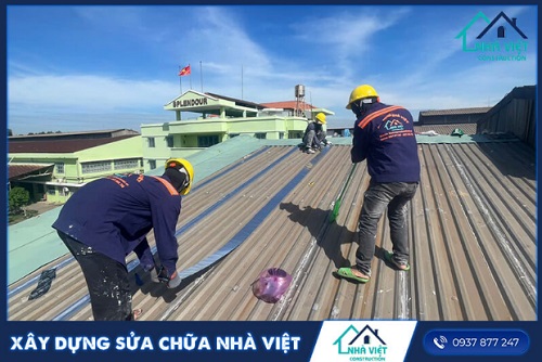 nha viet.jpg