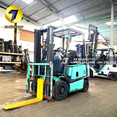 xe nâng sumitomo.jpg